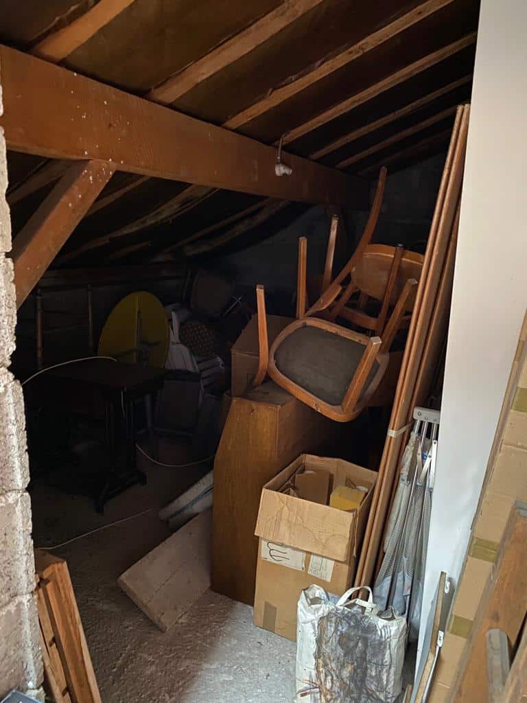 Grenier encombré
